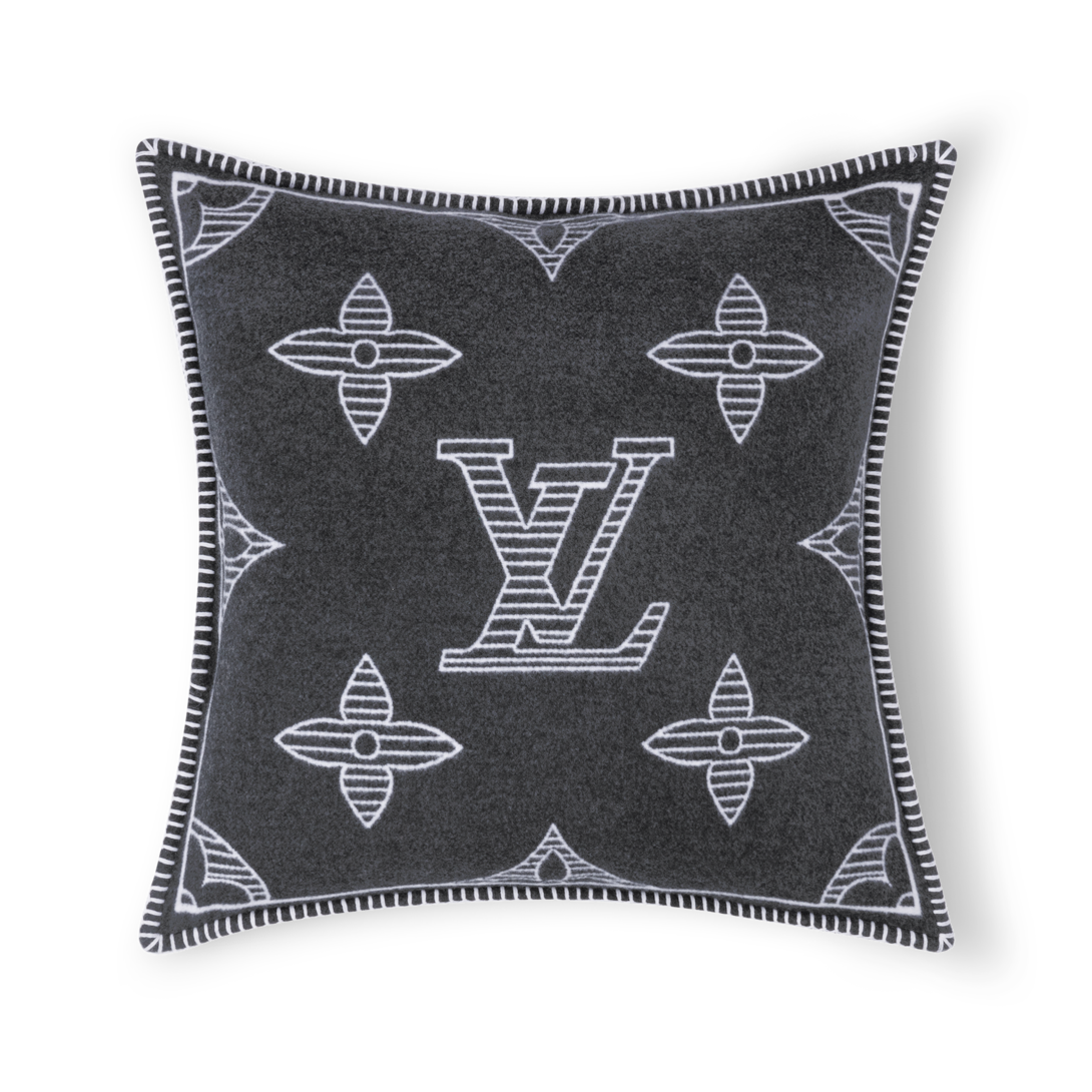 Louis Vuitton クッション・モノグラム シャドウ Monogram Shadow Cushion S00 - Home and Art of Dining | LOUIS VUITTON